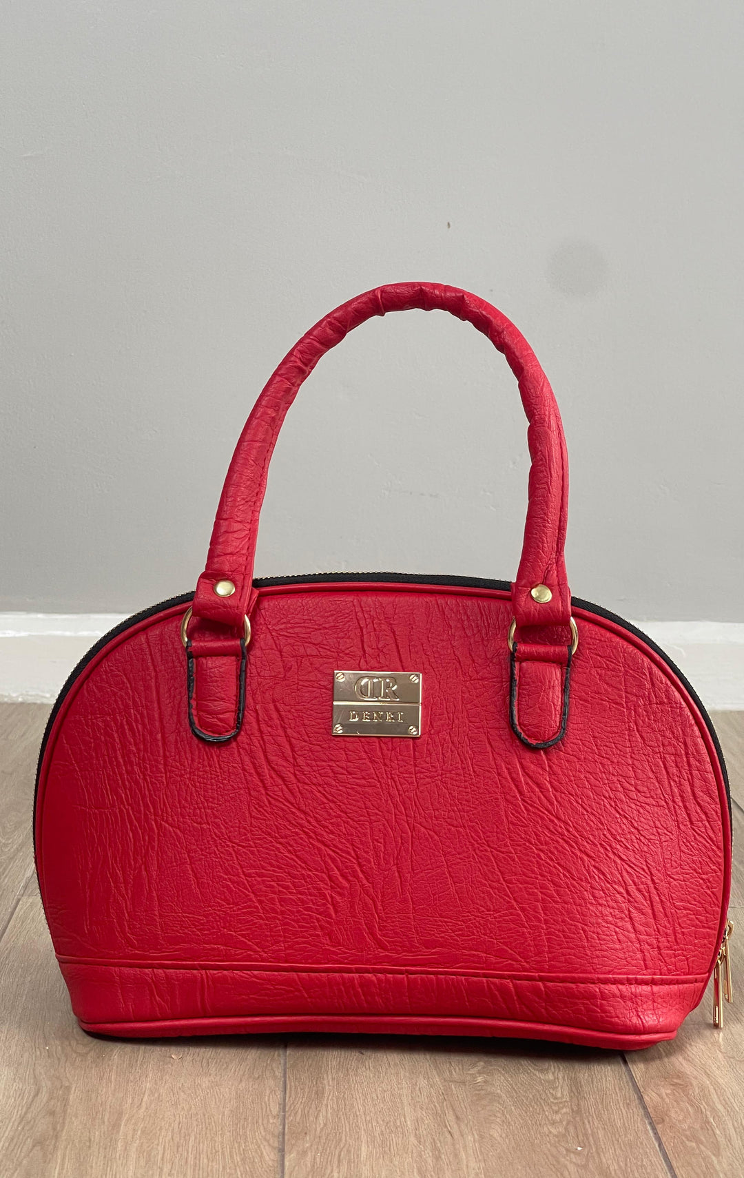 Denri Oval | Sleek Oval Handbag | Formal & Casual Carry | Lightweight, Firm Handle & 2 Internal Pockets | Chic Versatile Statement