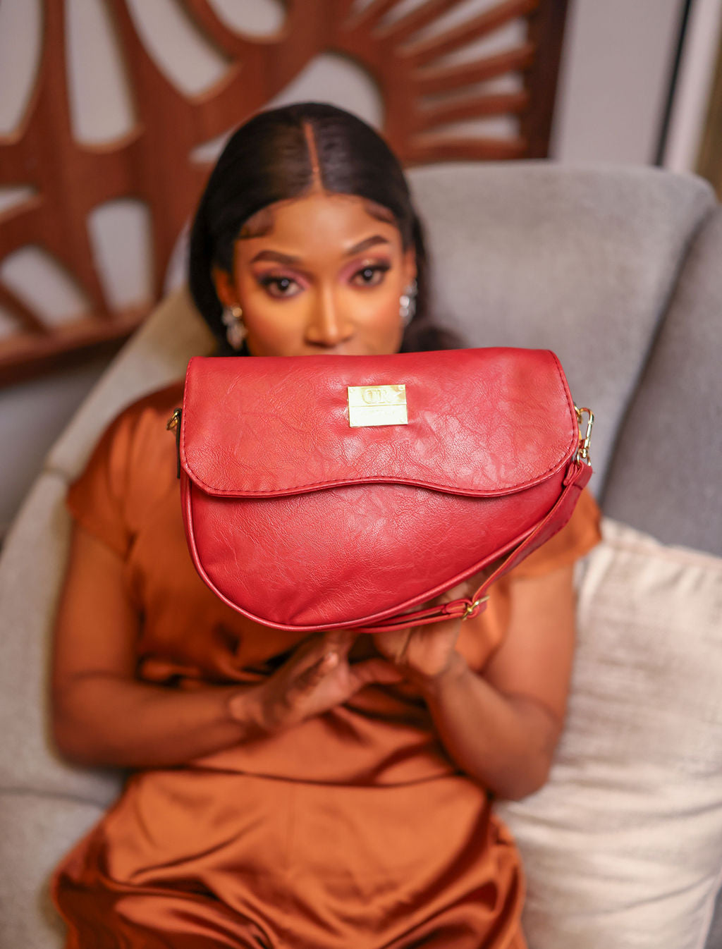 Denri Montana Sling Bag | Vegan Leather Saddle Bag – Women’s Curved Crossbody Handbag with Adjustable Strap