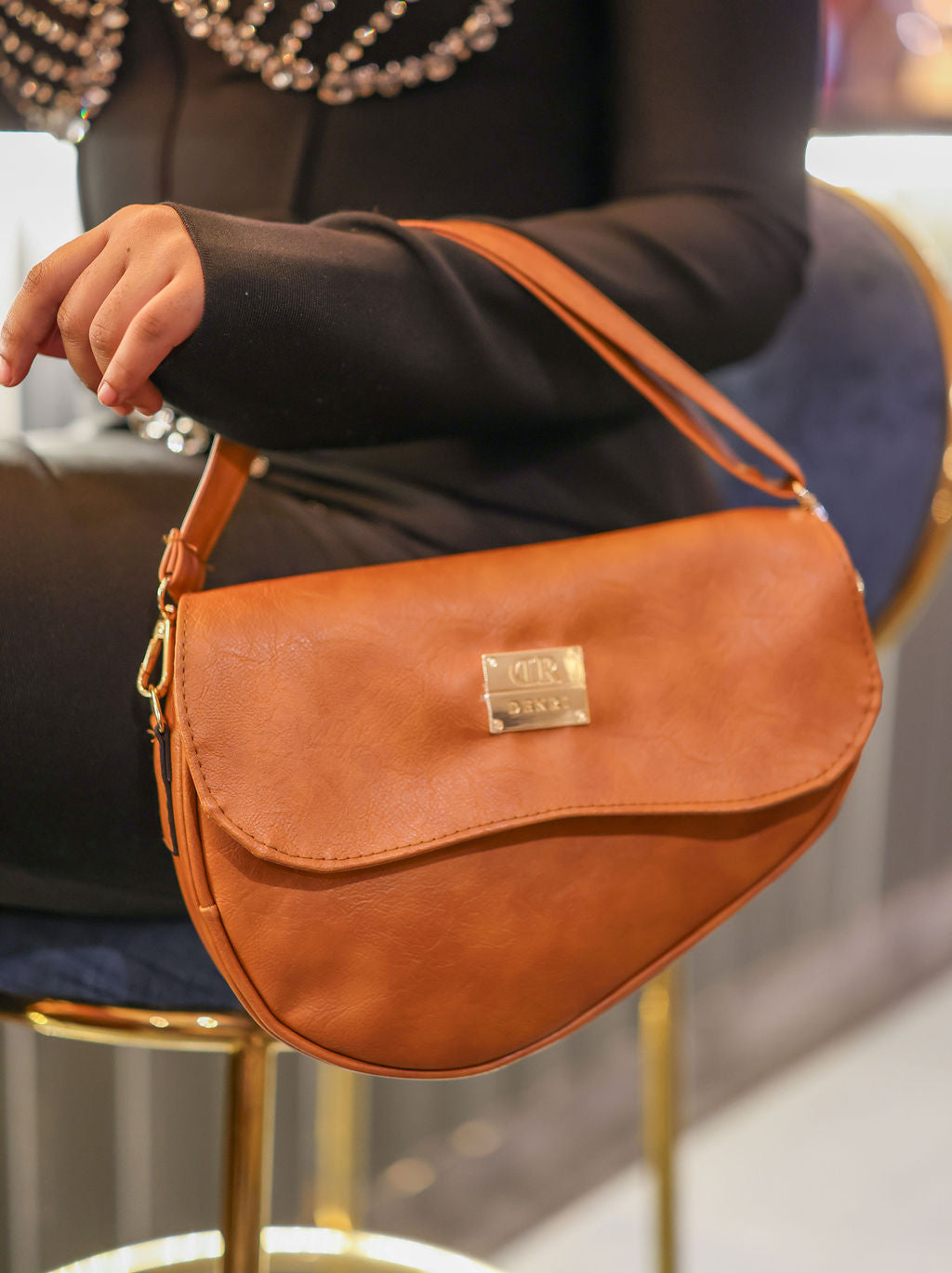 Denri Montana Sling Bag | Vegan Leather Saddle Bag – Women’s Curved Crossbody Handbag with Adjustable Strap