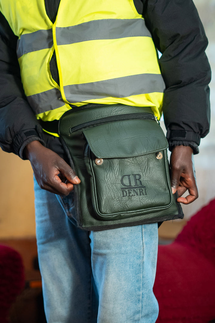 Chase Thigh Bag