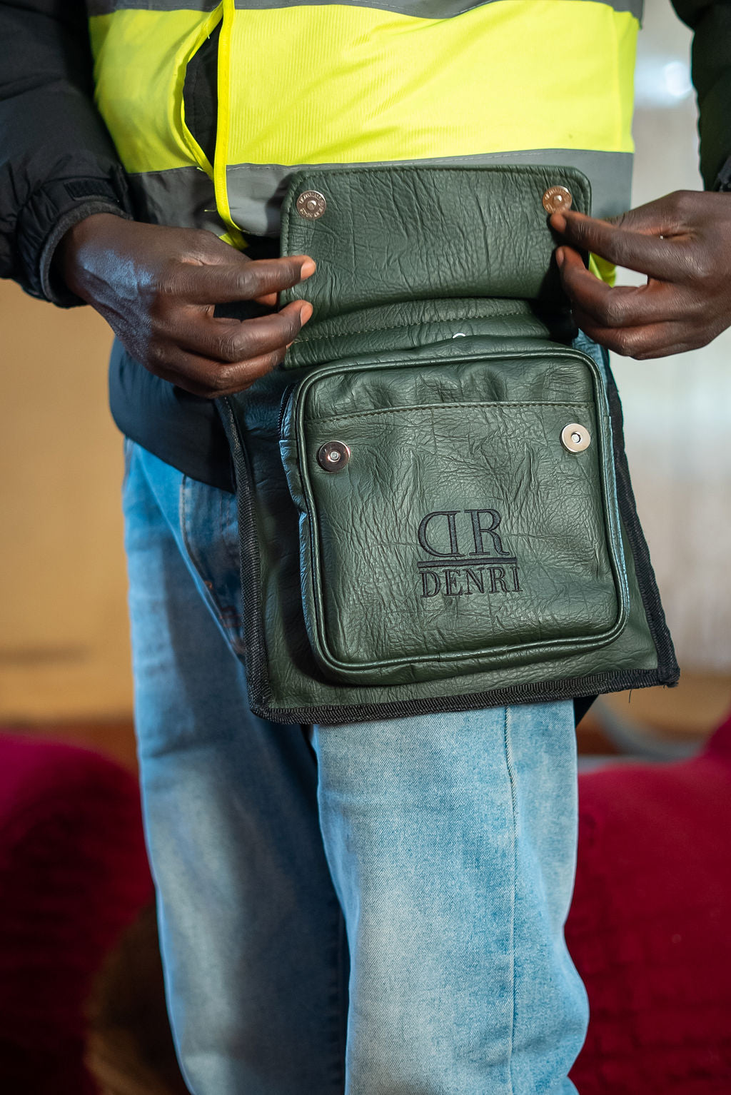 Chase Thigh Bag
