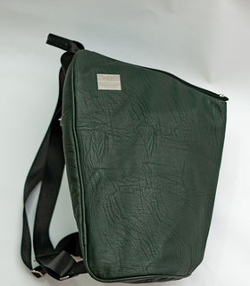 Denri Splash Backpack | Waterproof, Durable, Padded Sleeve & Anti-Theft Zipper