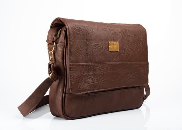 Denri Fayola Messenger Bag | Superior Leather, Laptop Compartment & Multiple Pockets