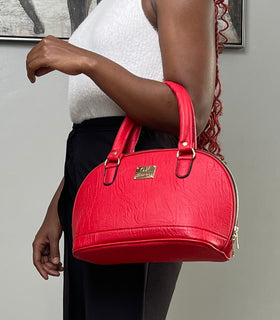Denri Oval Handbag | Lightweight, Firm Handle, 2 Internal Pockets, Quality Leather